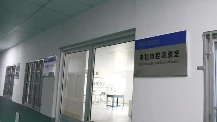 臺(tái)州市原政協(xié)副主席、臺(tái)州商人研究會(huì)會(huì)長(zhǎng)鄭薦平等領(lǐng)導(dǎo)蒞臨美機(jī)調(diào)研指導(dǎo)